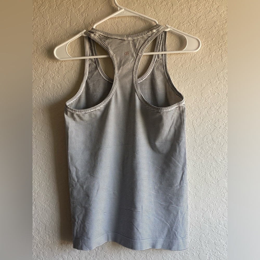 Lululemon Swiftly Tech Tank Top Racerback, Black & White, Size 6 - Picture 7 of 11